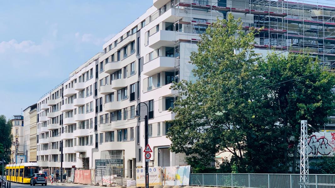 Rund zwei Drittel der untersuchten Fonds investieren in Wohnimmobilien mit ESG-konformen Nutzungen.