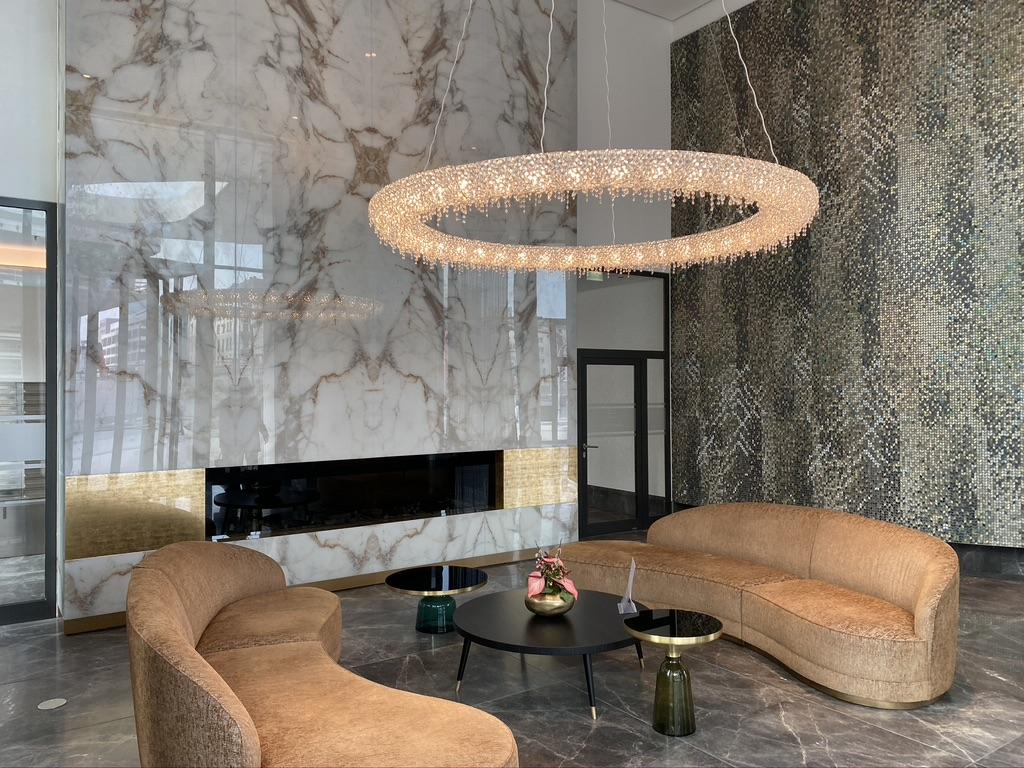 Foto: Florian Wenner Mieter für Luxuswohnungen wie die im Grand Tower zu finden, ist kein Selbstläufer. Hier ein Blick in die Lobby.