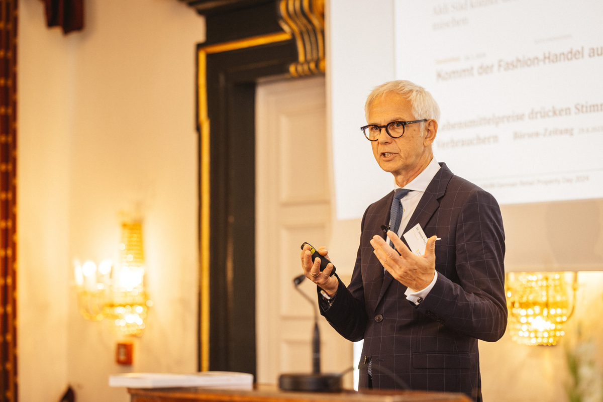 Foto: Stefan Gatzke für Hahn Gruppe Dr. Joseph Frechen stellt unsere Ergebnisse bei der Immobilienkonferenz HAHN German Retail Property Day im Grandhotel Schloss Bensberg vor.