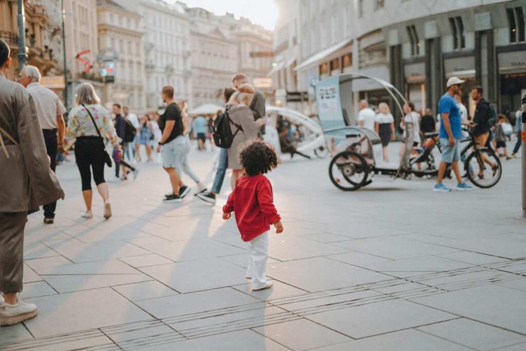 belebte Einkaufsstraße