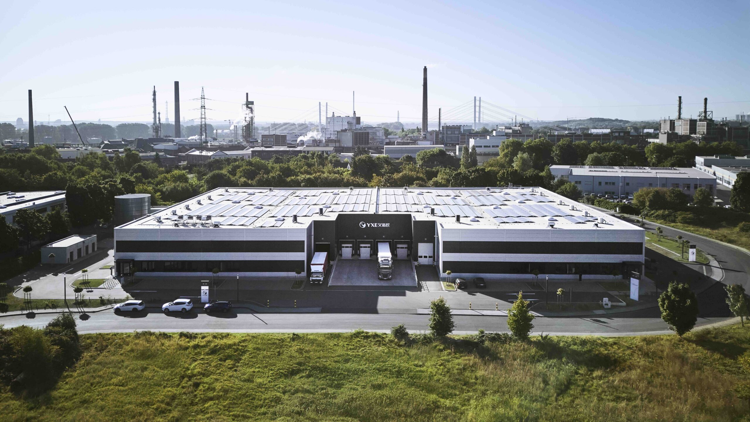 Foto eines Gewerbeparks mit Gebäude